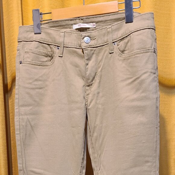 NWOT Levi's 711 pants - Size 28 - Picture 2 of 6